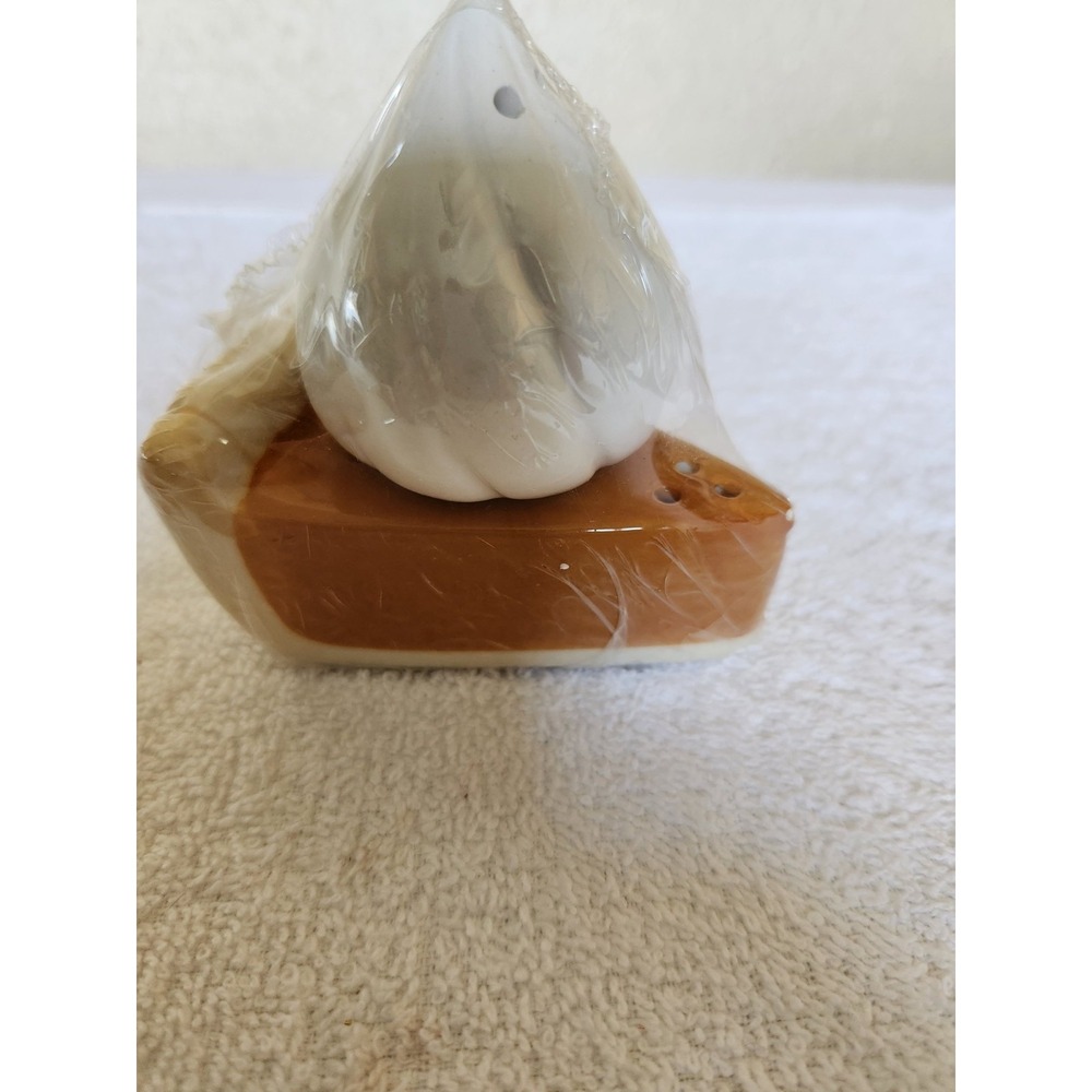 NIP DG Pumpkin Pie Whipped Cream Salt And Pepper Shaker Set Fall Thanksgiving